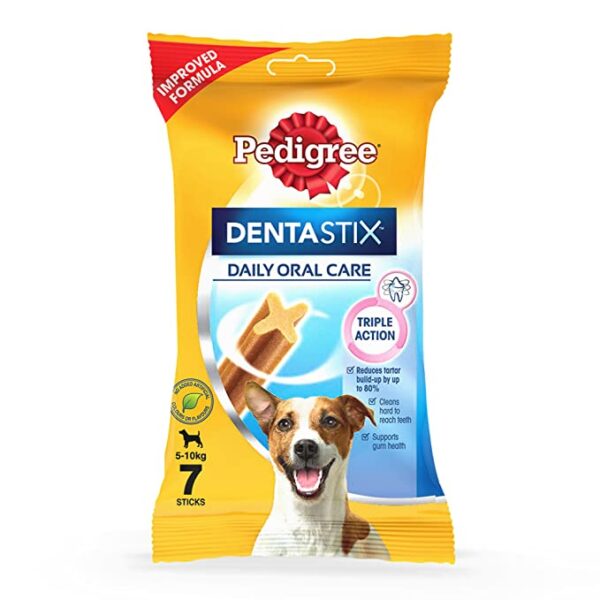 Pedigree Dentastix Medium Breed (10-25 kg) Oral Care Dog Treat, 180g Weekly Pack (7 Chew Sticks)